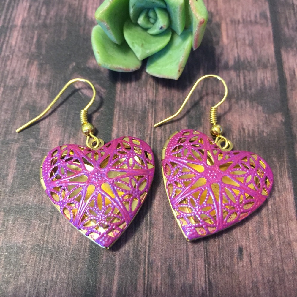 pink & iridescent purple heart locket earrings - Picture 4 of 9